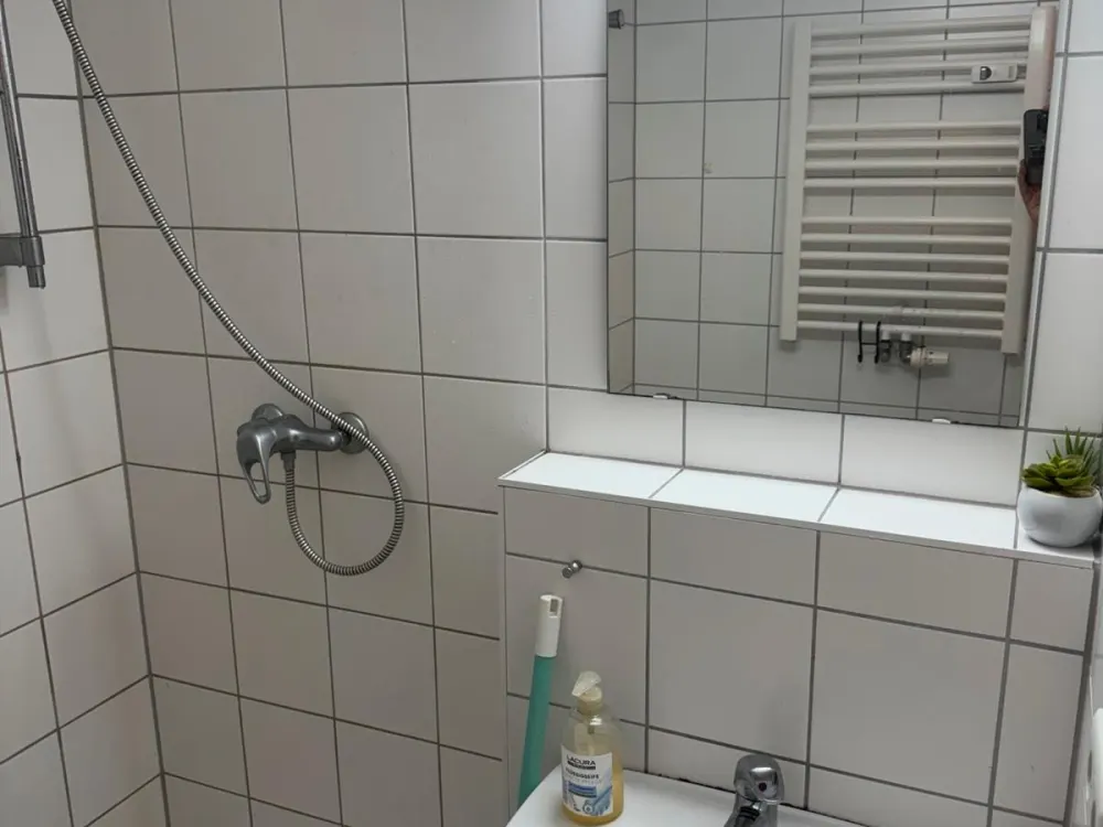 Einzel Zimmer Wohnung für zwischenmiete