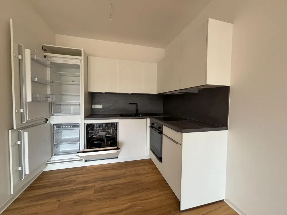 1. Monat kaltmietfrei * Lichtdurchflutete 2-Zi.-Whg. mit moderner EBK & Balkon *