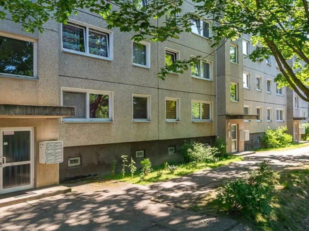 Practical 3-Room Apartment (WBS)!