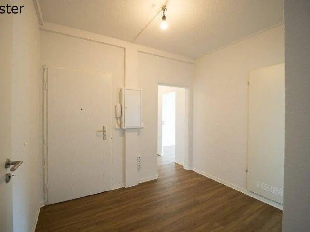 Practical 3-Room Apartment (WBS)!