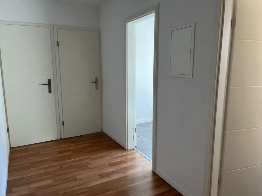 Bright, modern 2-room apartment with fitted kitchen in the attic in Hannover Hainholz!