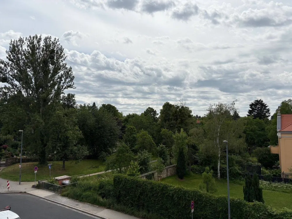 *umlaufende Dachterrasse - Erstbezug in Leubnitz-Neuostra - große 3 Raumwohnung in beliebter Lage*