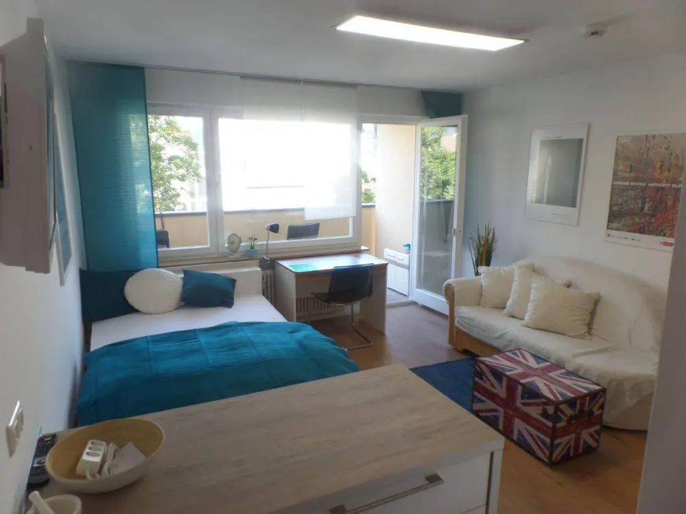 *Kernsaniert ! Voll-Möbliertes 1 Zimmer-Appartement mit Balkon,EBK,TG in Top-Lage Nürnberg Johannis*