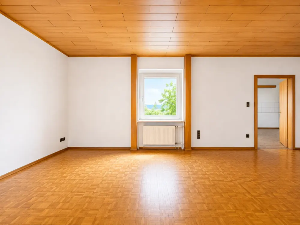 Wohnen wie im eigenen Haus: 3,5 Zimmer auf ca. 110 m² mit eigenem Eingang, Hof, Garten & Garage
