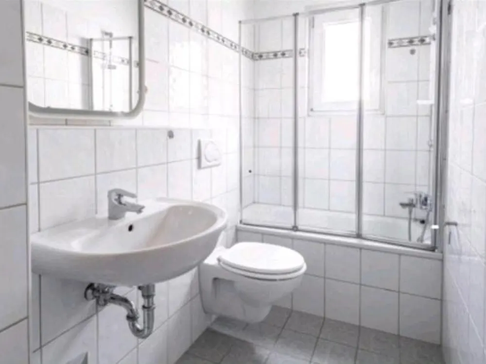 WG geeignete Wohnung sucht Studenten