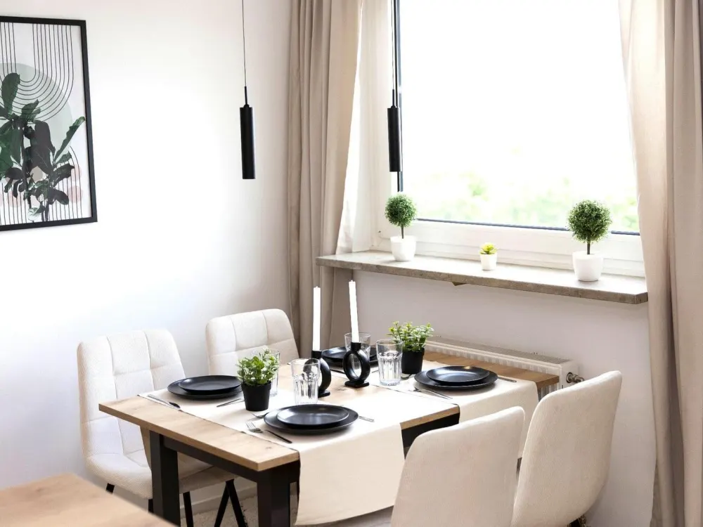 Renovierte 3-Zi-Whg mit neuer EBK, Balkon, Panoramablick und Hallenbad
