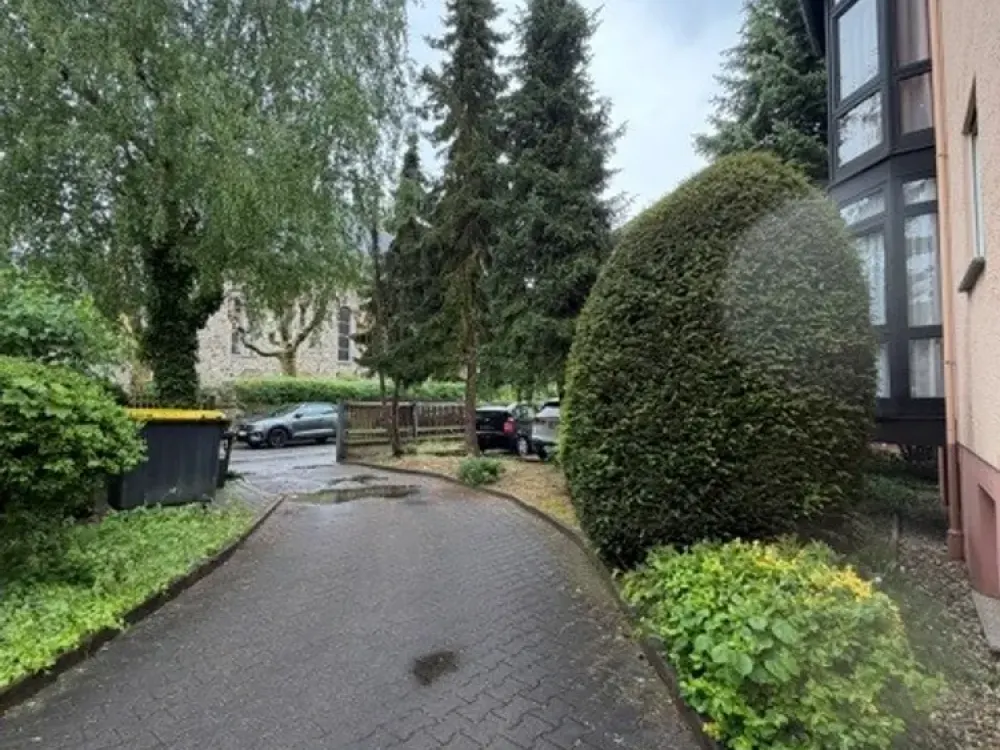 Großzügige 3-Zimmer-Wohnung mit Balkon in ruhiger Wohnlage von Nieder-Erlenbach