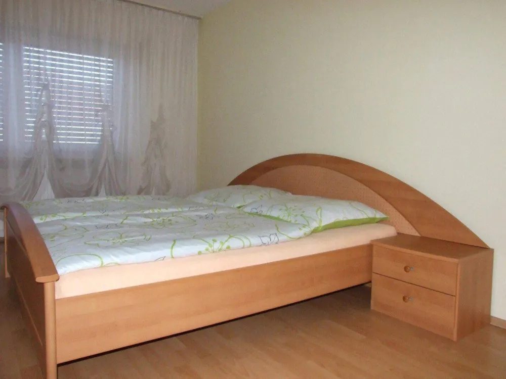 Schöne möblierte Wohnung zentrale Lage von Privat