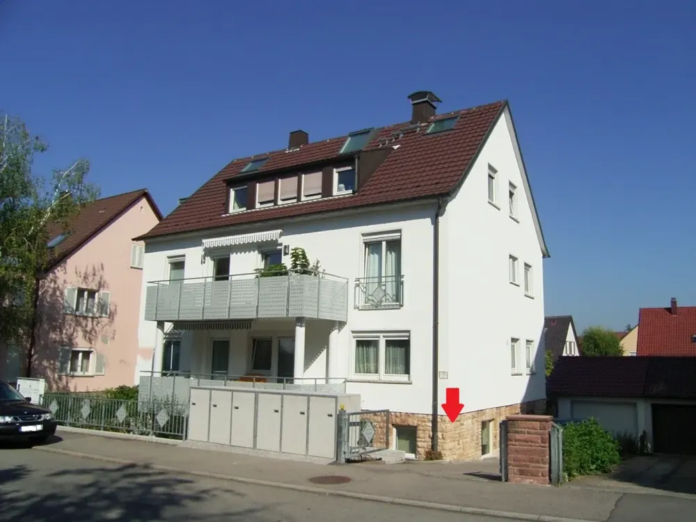 Tolle 3 Zimmer Souterrain Mietwohnung in Bad Cannstatt
