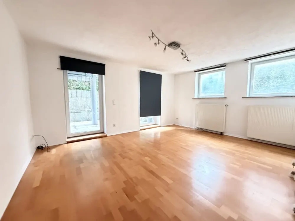 Tolle 3 Zimmer Souterrain Mietwohnung in Bad Cannstatt
