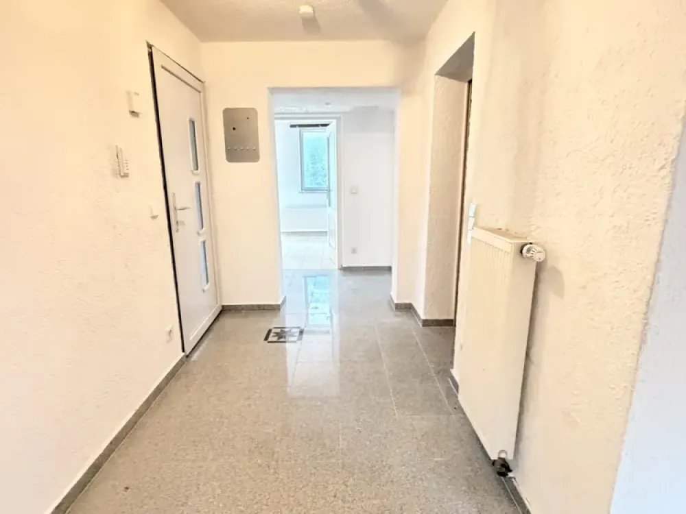 Tolle 3 Zimmer Souterrain Mietwohnung in Bad Cannstatt
