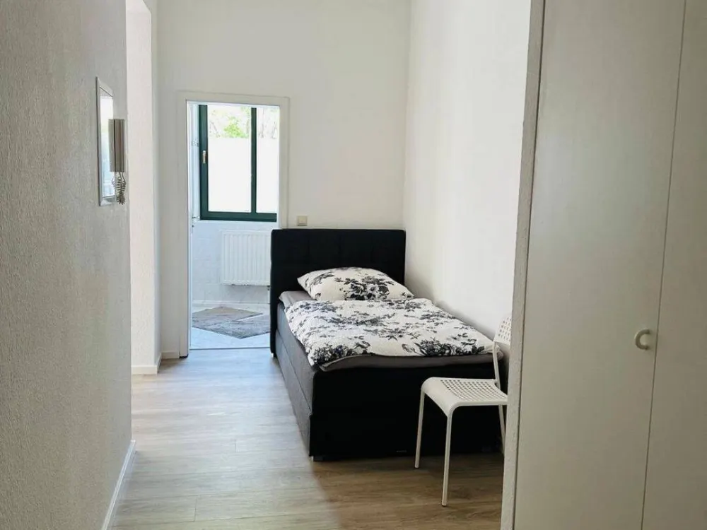 Altbaucharme, Balkon und Einbauküche! Tolle Single-Wohnung im Herzen von Leipzig!
