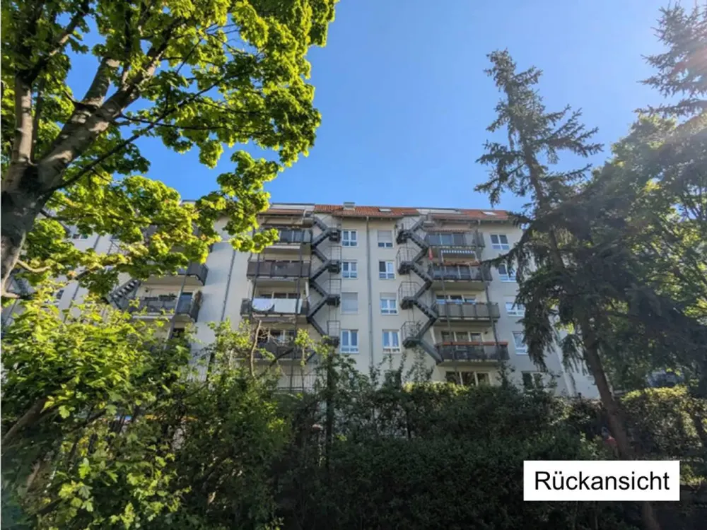 Sehr ruhige 2 Zimmer mit Balkon in Schleussig Industriestraße