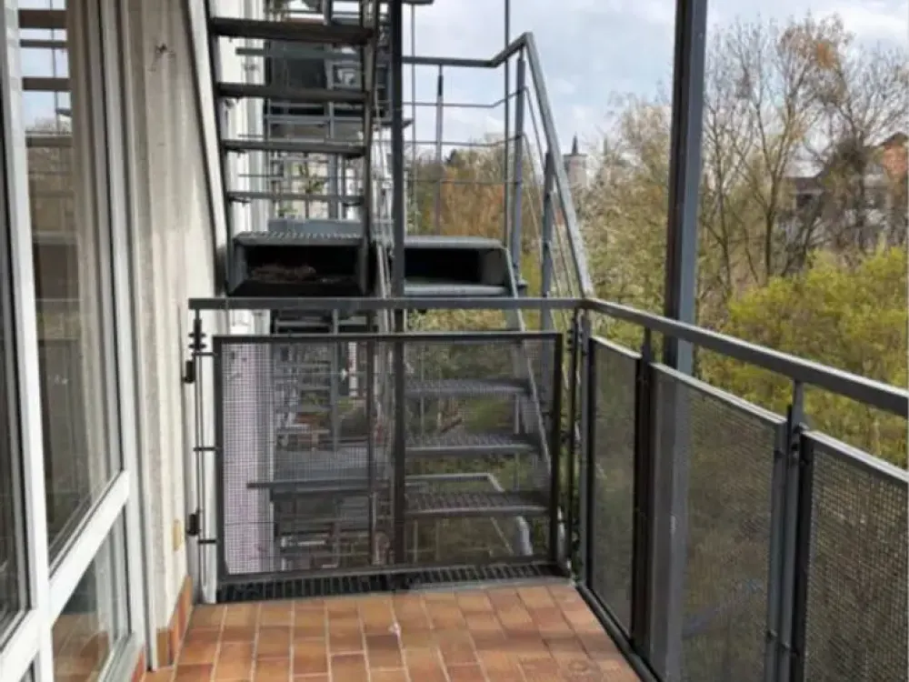 Sehr ruhige 2 Zimmer mit Balkon in Schleussig Industriestraße