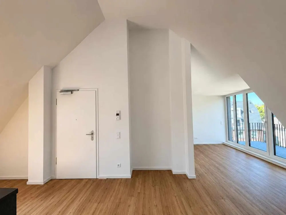 Exklusive Neubau-Dachgeschosswohnung mit Balkon in Toplage von Poppenbüttel