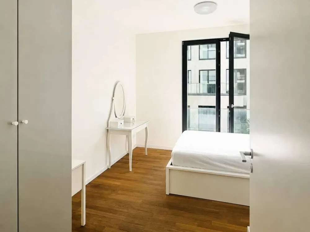 Zur Zwischenmiete: 3-Zi-Whg mit Balkon in einem modernen Neubau in Mitte
