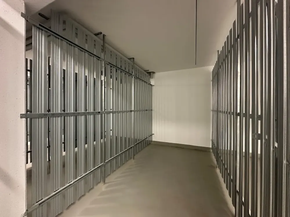 Außergewöhnlicher Grundriss mit Dachterrassen-Flair sucht Nachmietende!