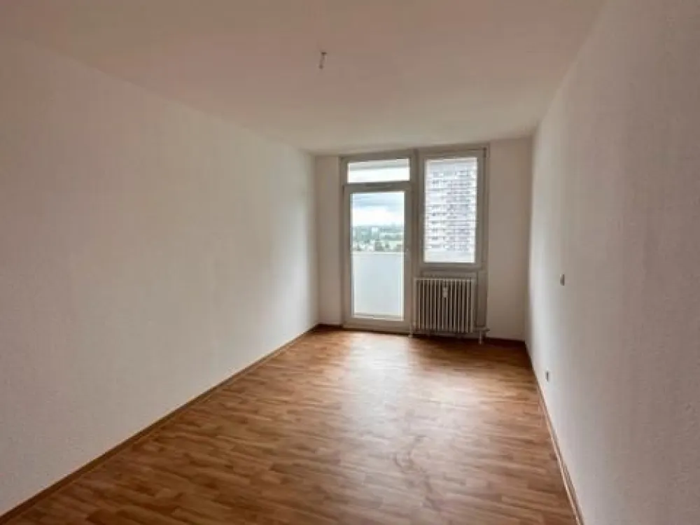 Gut geschnittene 2-Zimmer-Wohnung mit Balkon zu vermieten!