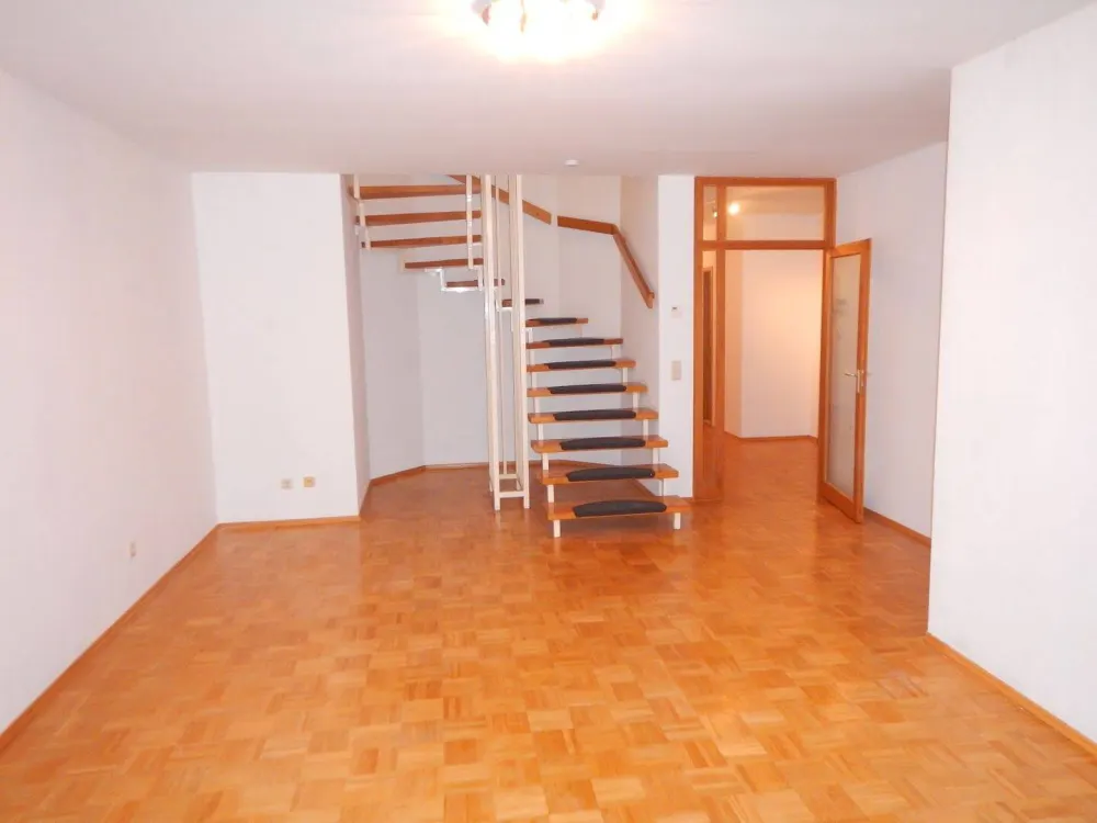 +++Familien Maisonettewohnung in Stadtvilla mit Urlaubsflair+++