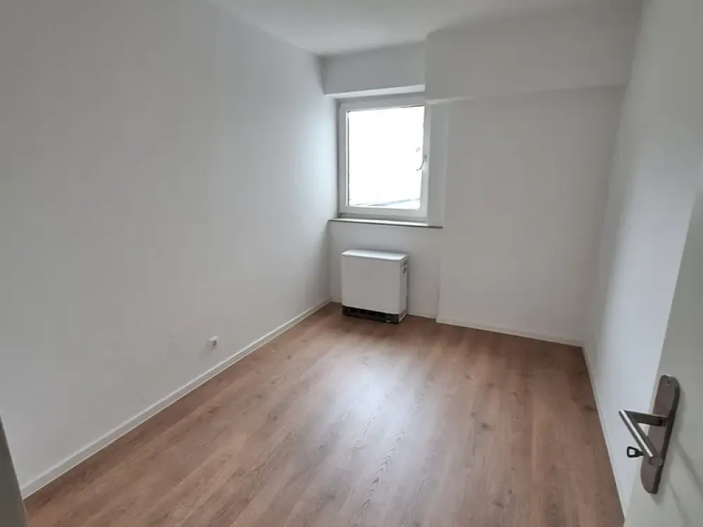 Kleine 3 Zimmer Wohnung in ruhiger Lage für Sparfüchse