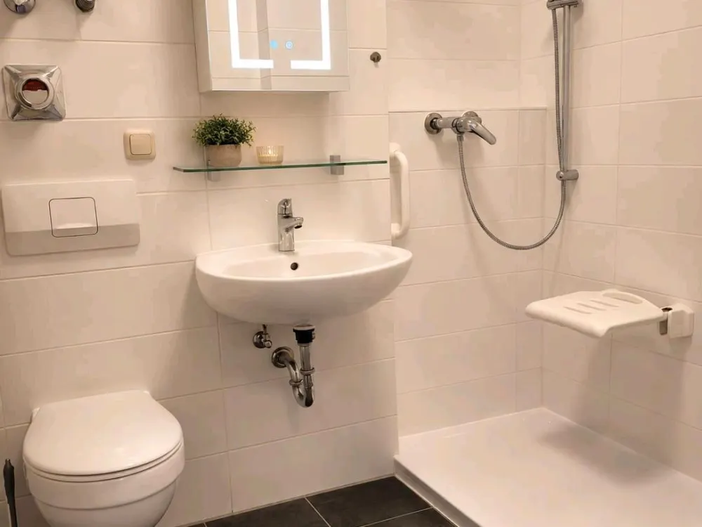 Studio - 1,5 Zimmer, Erstbezug nach Renovierung - Wetzendorf