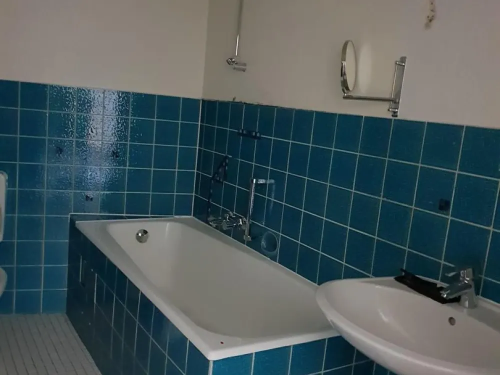Helle gepflegte Etagenwohnung, großzügiger Schnitt,