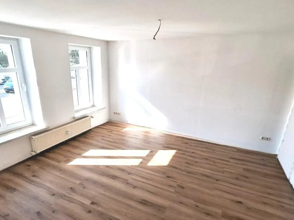 Frisch saniert! Schöne, helle 2-Raum-Wohnung in der Gartenstadt!