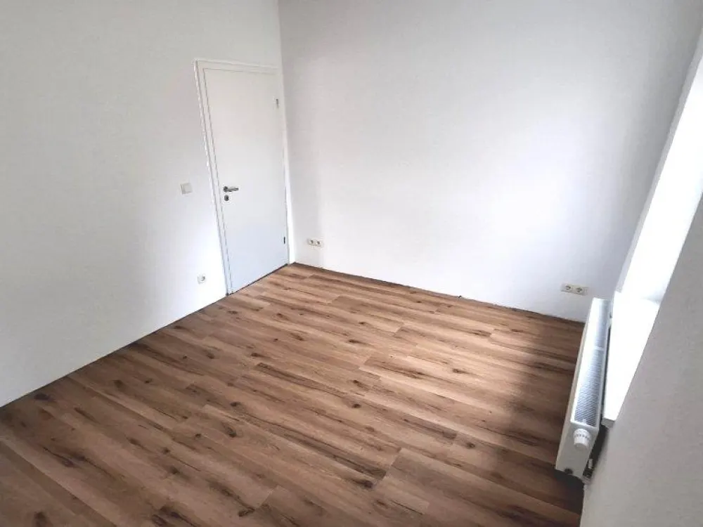 Frisch saniert! Schöne, helle 2-Raum-Wohnung in der Gartenstadt!