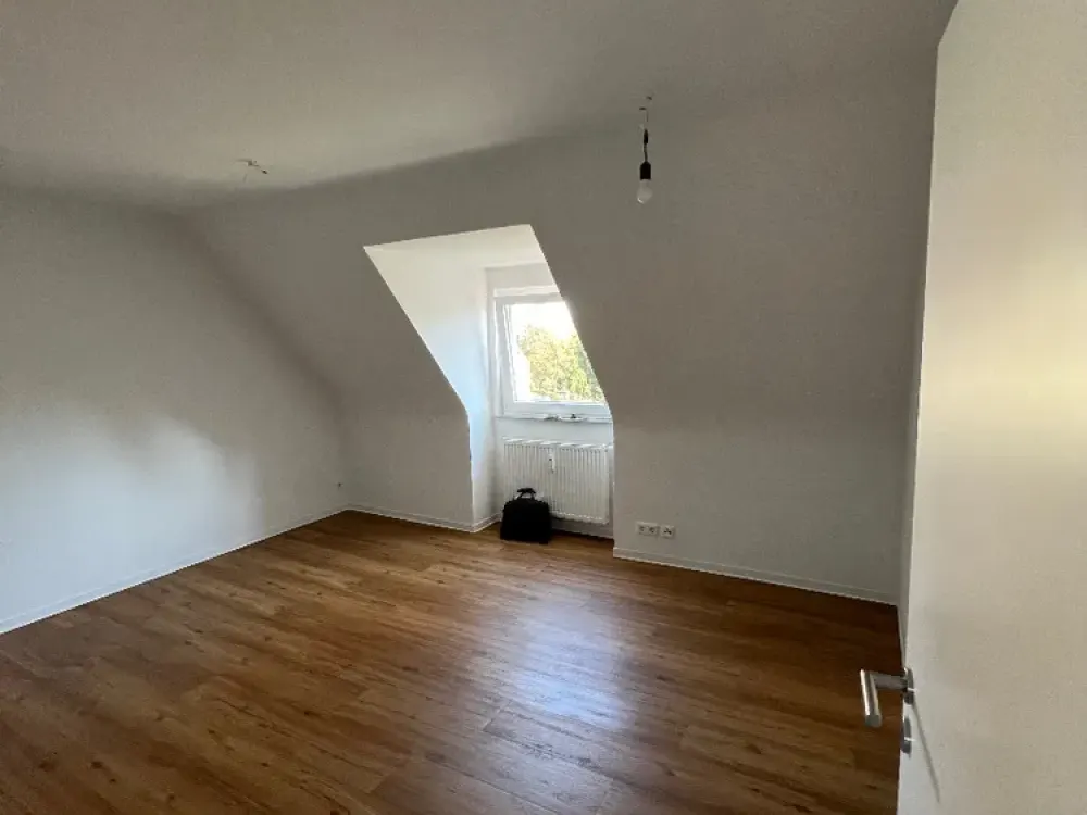 2 - Zimmer DG-Wohnung zum Verlieben