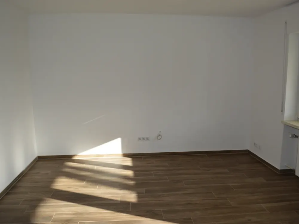 Sanierte 4-Zimmer Wohnung im EG mit zwei Balkonen in guter Rüsselsheimer Lage
