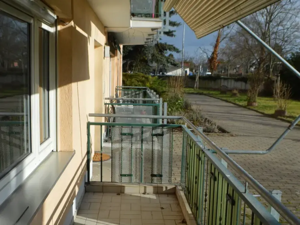 Sanierte 4-Zimmer Wohnung im EG mit zwei Balkonen in guter Rüsselsheimer Lage
