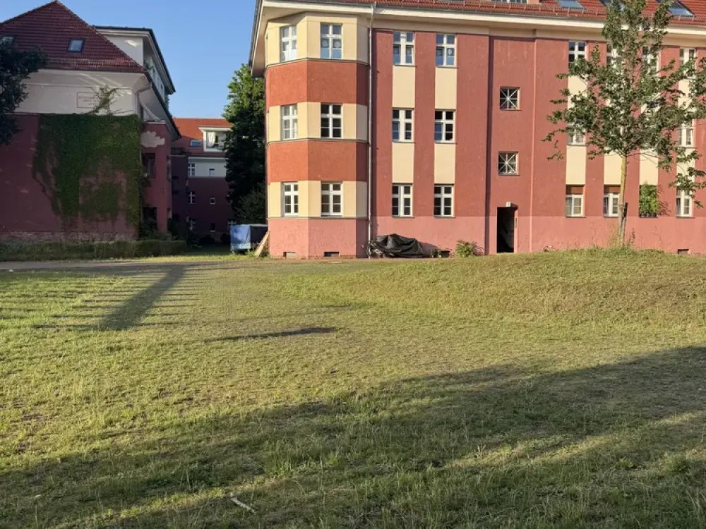 Schöne Wohnung mit Balkon & Garten