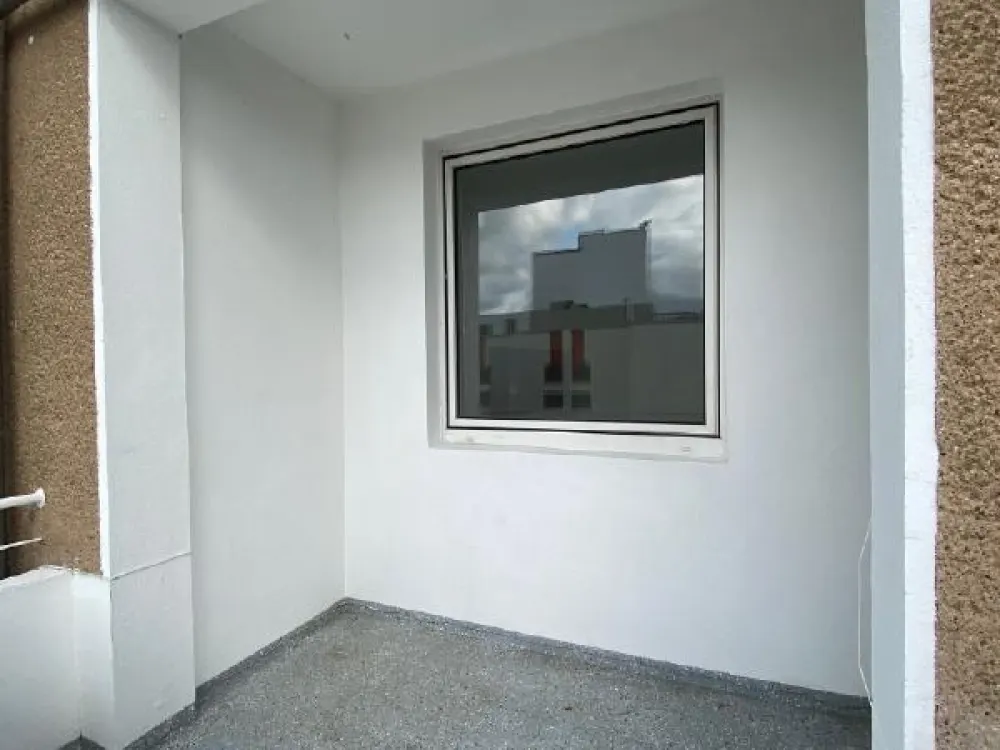 Renovated 1-Room Apartment with Balcony in the Heart of Köln Braunsfeld!