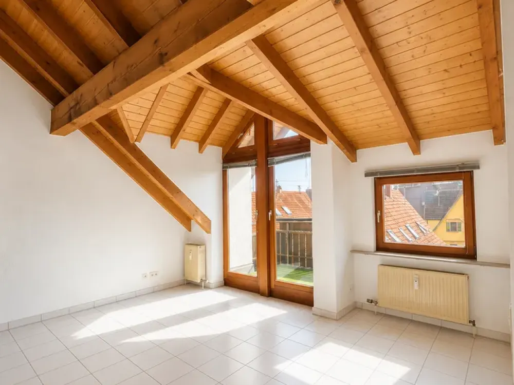 Beneidenswerte 3,5-Zimmer-Galeriewohnung im Atelierstil mit EBK, Balkon und Dachterrasse