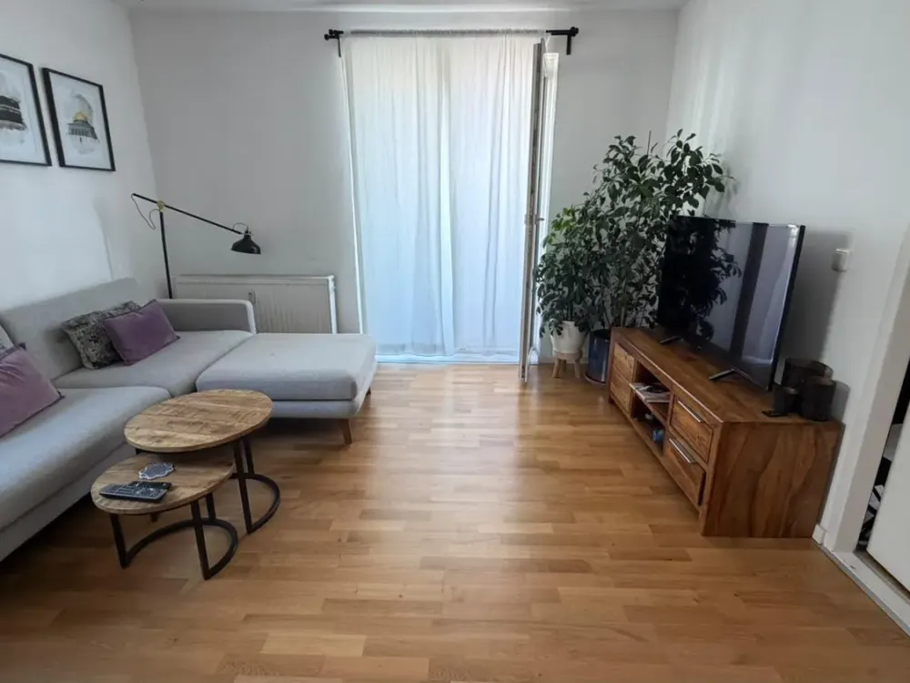 Nachmietersuche! Küchenübernahme möglich - helle 2-Zimmer-Wohnung im beliebten Wöhrd!
