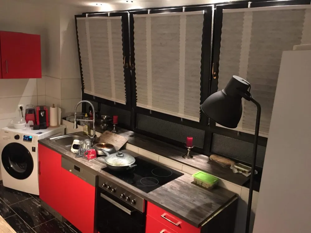 Schöne Wohnung ab Oktober frei. Ink. Möbelübernahme