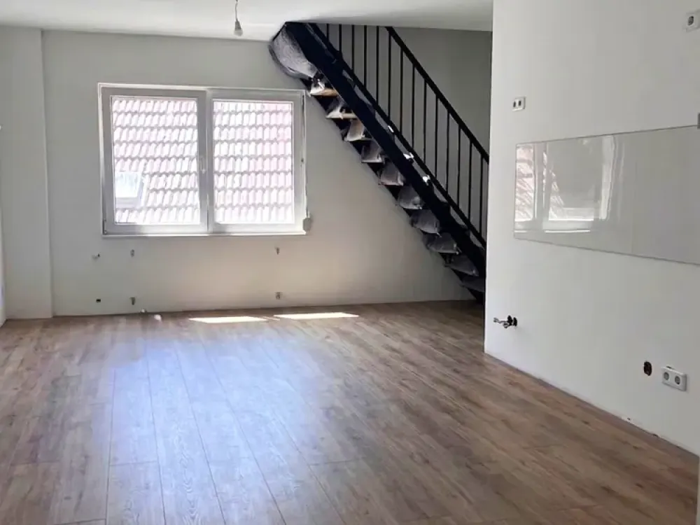 Bright Maisonette Apartment in Waltrop Center - Fully Renovated!