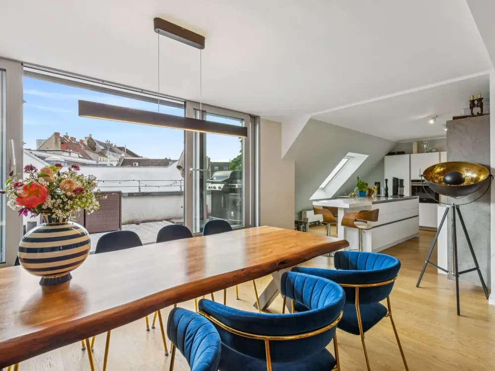 Penthouse-Flair über den Dächern der Düsseldorfer Innenstadt