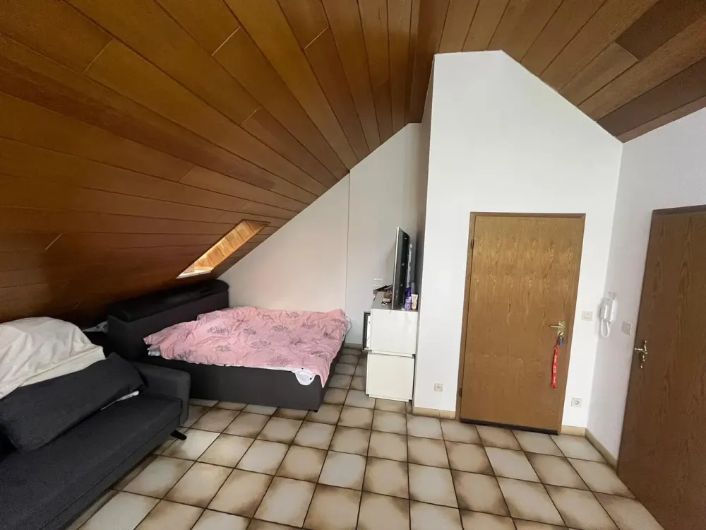 Hürth, wunderschönes helles Dachgeschossappartment (38 m²) mit Balkon