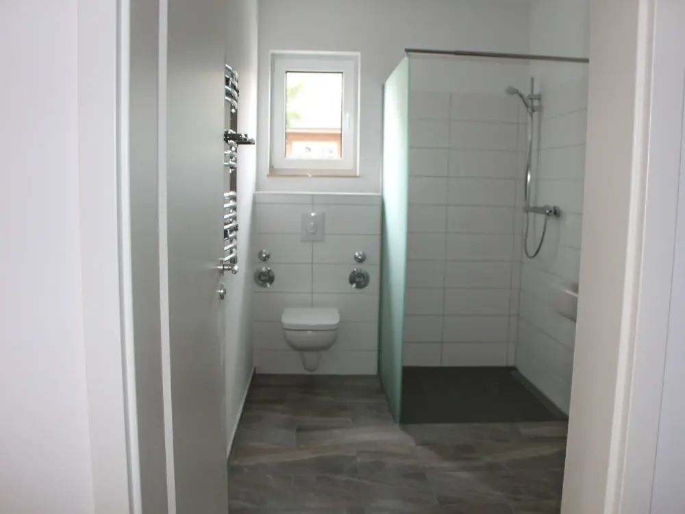 Altersgerechte 2-Raum-Wohnung mit Terrasse und EBK in Berlin-Mahlsdorf (Hellersdorf)
