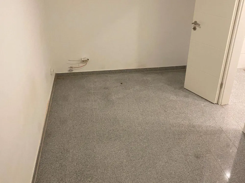 Souterrain Wohnung 2 verbundene Zimmer inkl. Küche & kleines Bad
