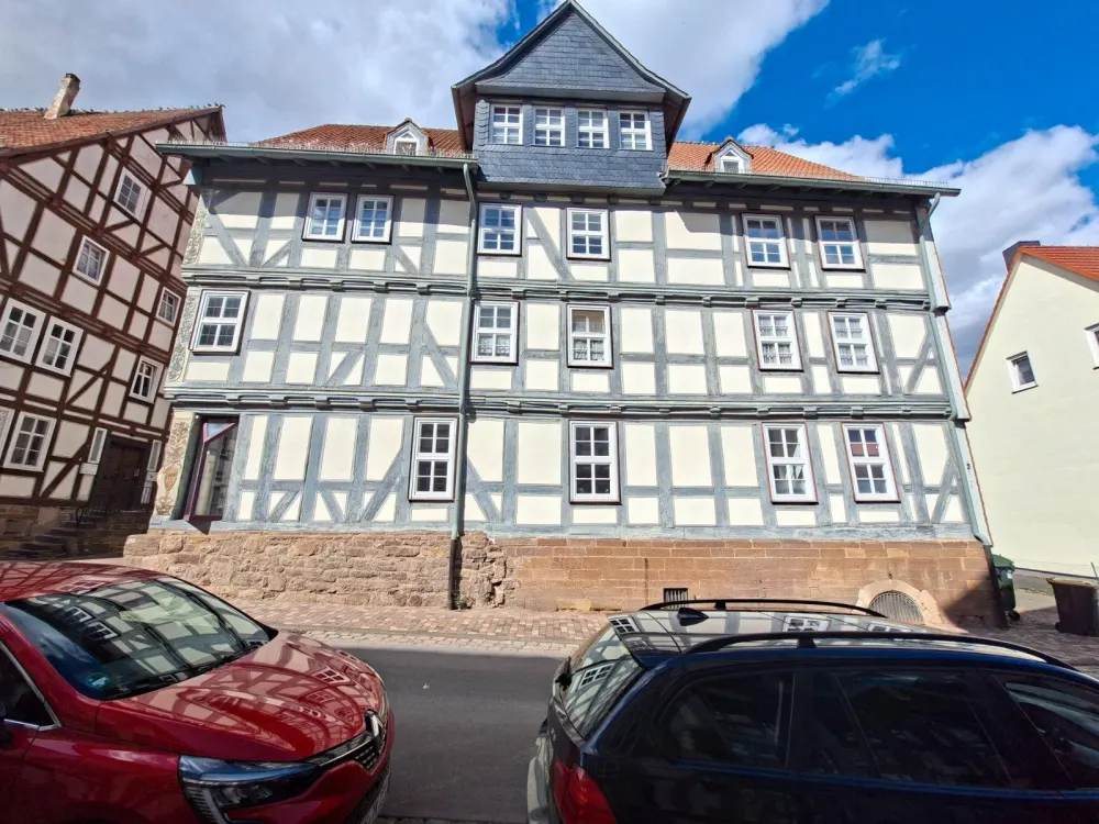 4-Zimmer-Wohnung in historischem Fachwerkhaus, frisch renoviert