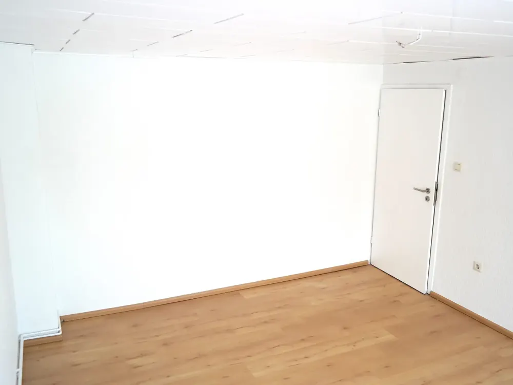 Hagen Haspe, 2 1/2 Room Apartment with Large Roof Terrace and Fitted Kitchen