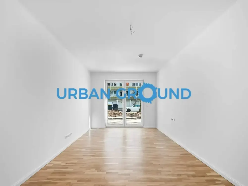 Rent Discount - Unfurnished Studio with Fitted Kitchen in Lichtenberg