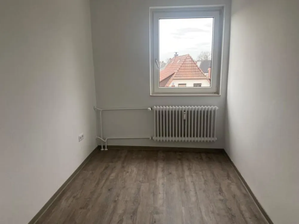 Helle 4-Zimmer-Wohnung mit Balkon