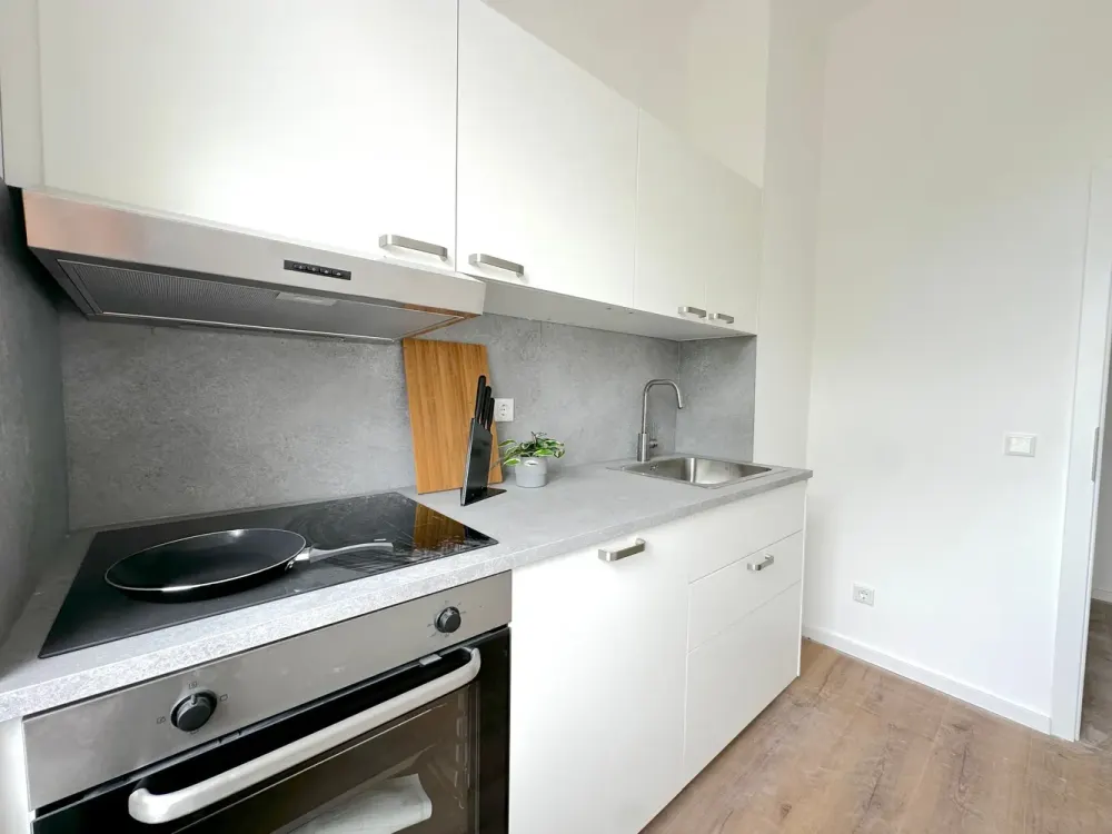 Mitbewohner:in gesucht - möbliertes WG-Zimmer Nähe Bergerstraße - Frankfurt 🏡