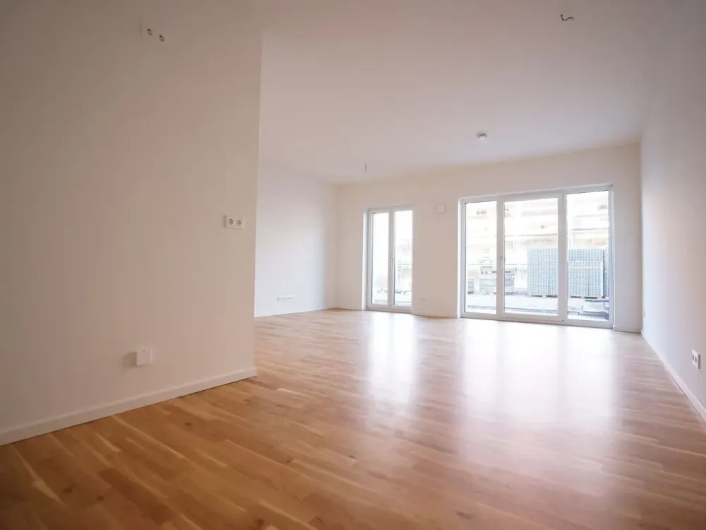 First Occupancy Beautiful 3-Room Apartment with Balcony in Dresden-Friedrichstadt