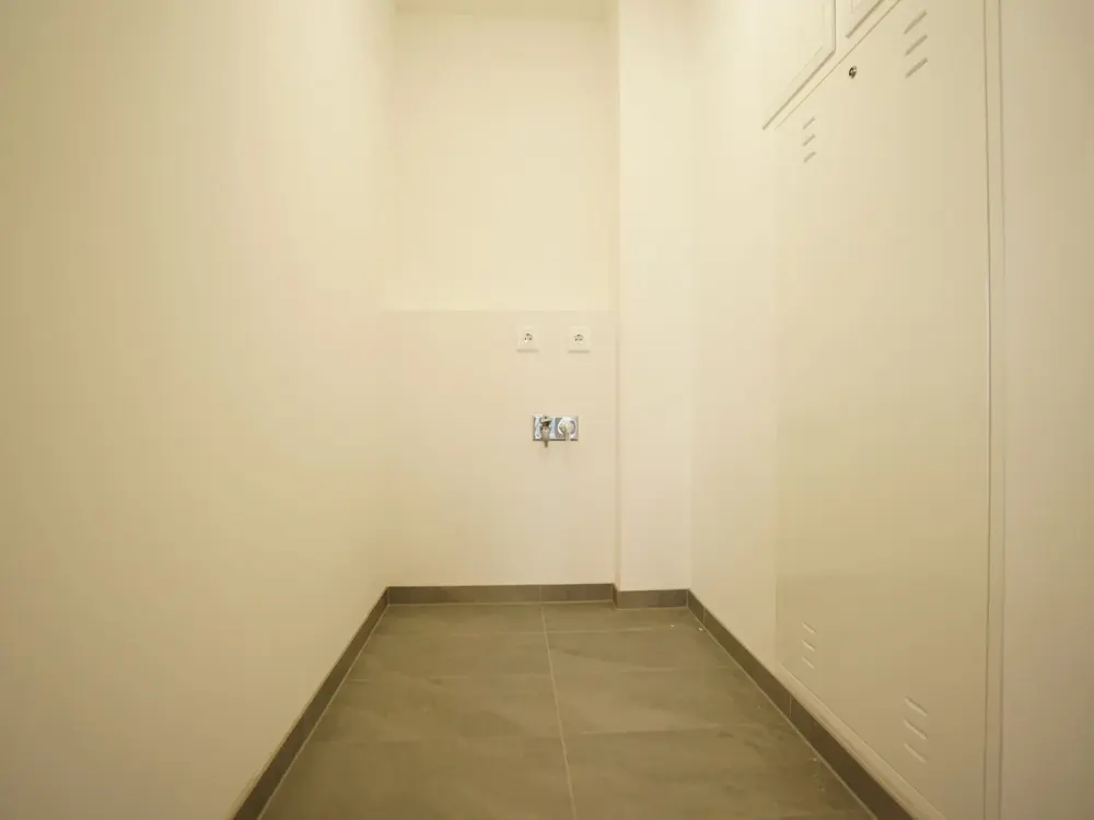 First Occupancy Beautiful 3-Room Apartment with Balcony in Dresden-Friedrichstadt