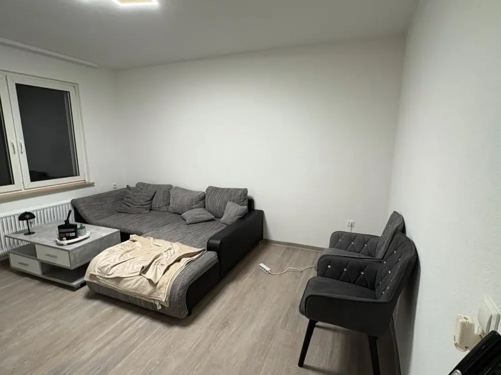 NACHMIETER GESUCHT!2,5 Zimmer 46qm