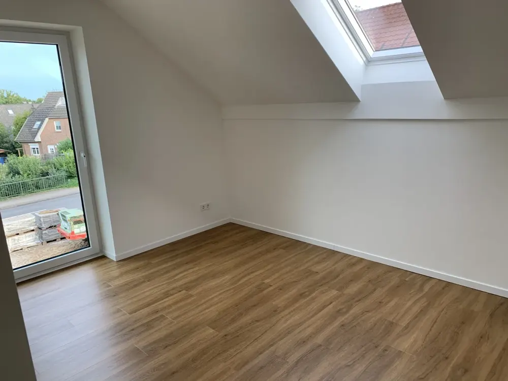 Neuwertige 5-Zimmer-Wohnung in Seevetal (ca. 130 m², EBK, Balkon, Badewanne & Dusche, Energie A+)